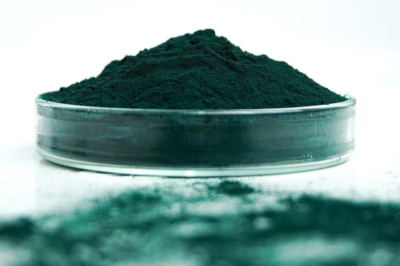 Spirulina for Menopause: Superfood Uses, Side Effects & Dosage for Energy & Weight Loss