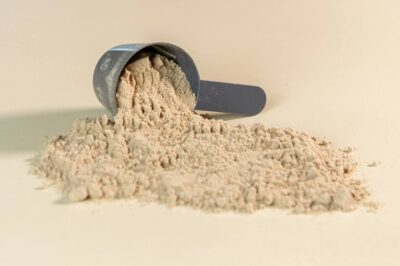 Whey Protein for Menopause: Uses, Side Effects & Dosage for Muscle Support & Weight Management
