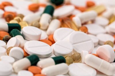 BCAAs for Menopause: Uses, Side Effects & Dosage for Muscle Support & Hormonal Balance
