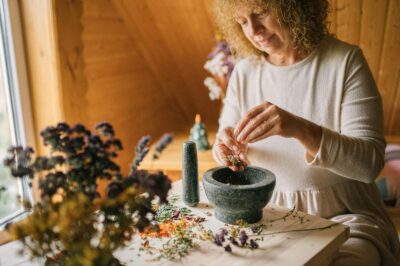 Kava Kava for Menopause: Herb Uses, Side Effects & Dosage for Stress Relief & Blood Sugar Regulation